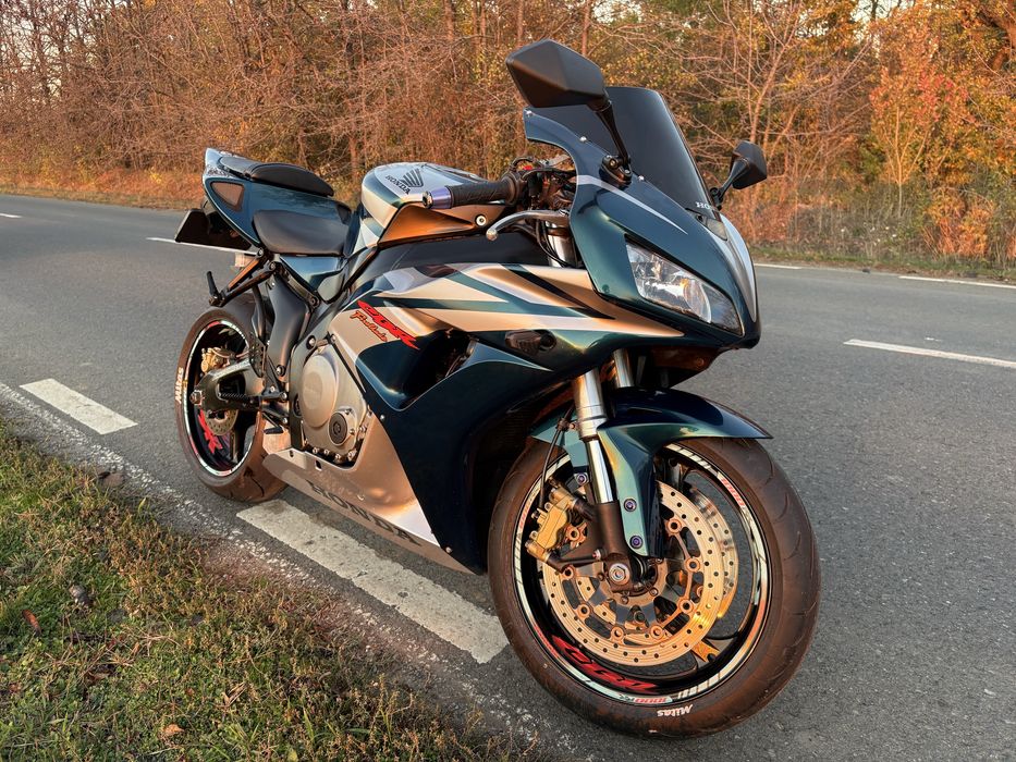 Honda cbr1000 rr sc57