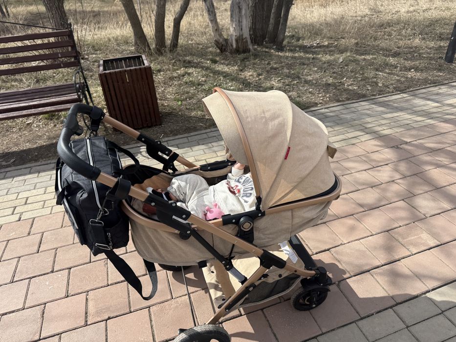 Продается коляска трансформер