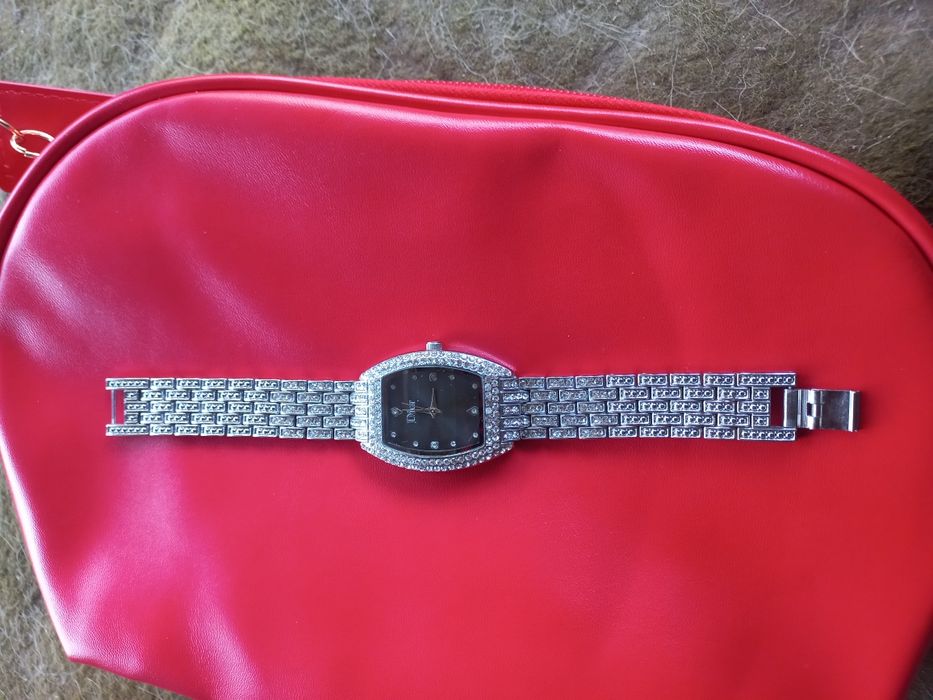 Наручные Часы со стразами