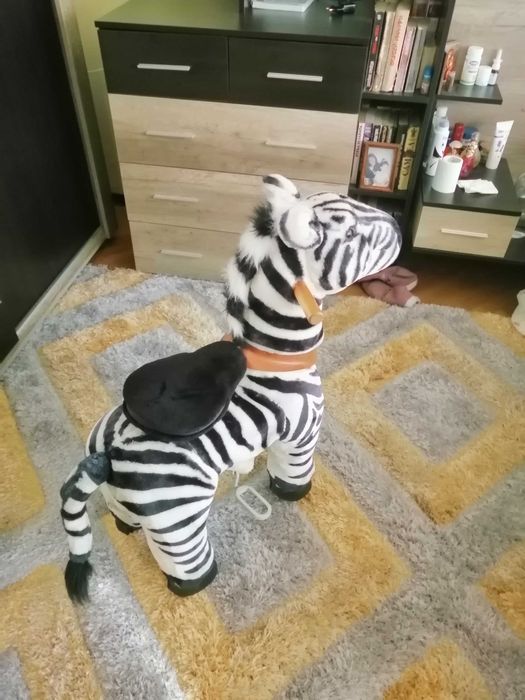 Продавам детски кончета