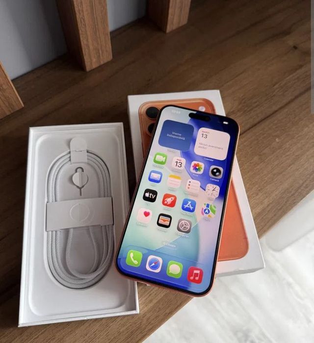 Cînd iPhone 17 pro