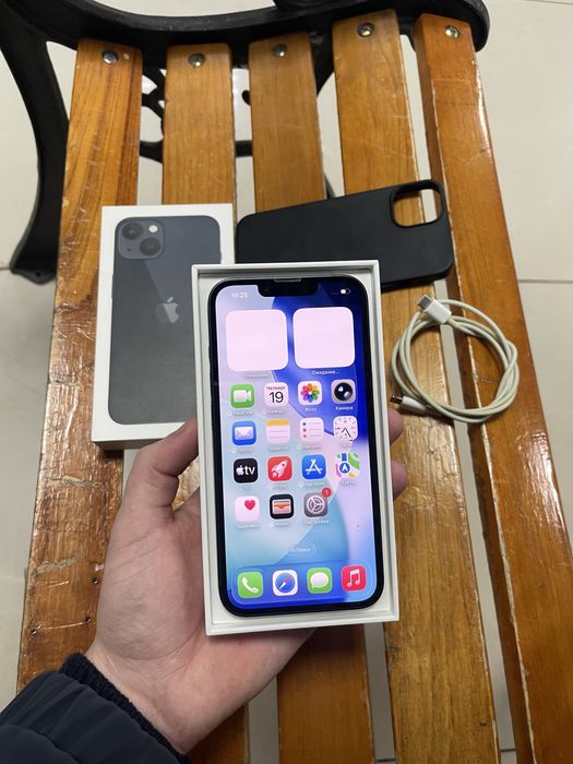 Продам IPhone 13 128gb