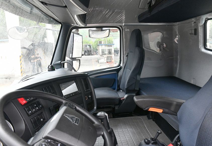 Тягач Fura Howo T7H 4x2 CNG метан газли, подушкали, AMT, ретардерли