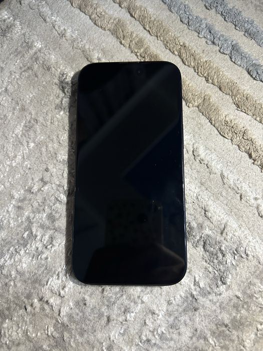 Продам айфон 15.