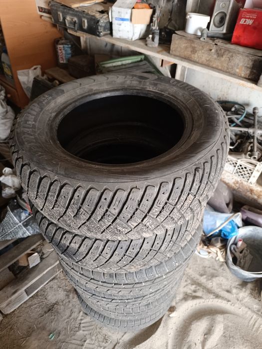 Зимние шины на 16
