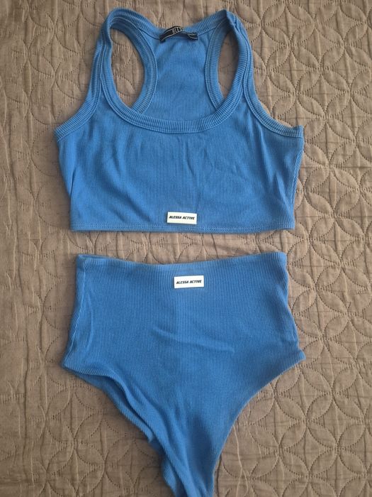 Alessa сет кроп топ и бикини ХС