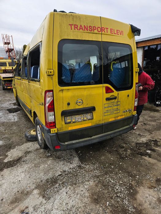 Dezmembrez opel movano 2016