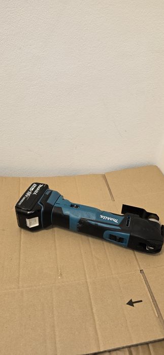 Makita DTM51 multicutter