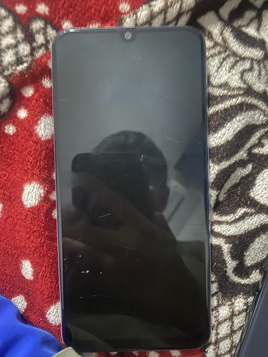 Продам samsung a70 вроде