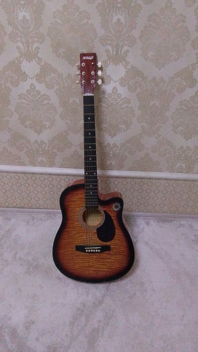 Гитара сатамын. Акустикалық гитара