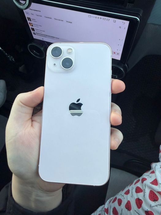 iPhone 13 в хорошем состоянии
