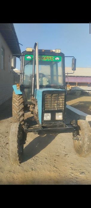 Трактор теляжкаси билан сотилади