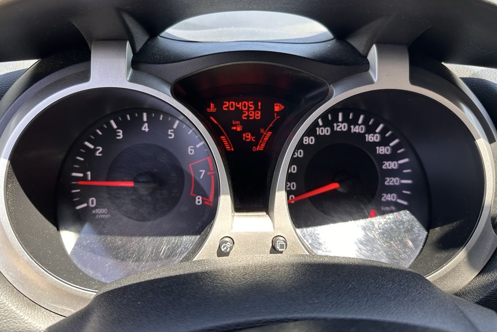Nissan Juke  F15