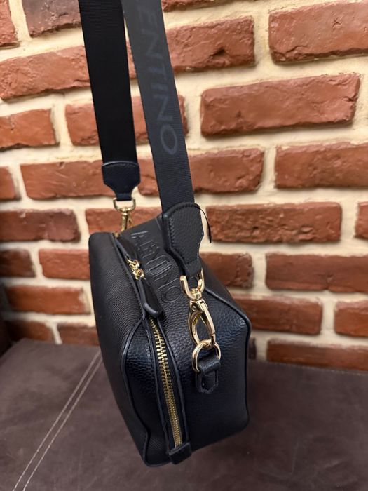 Дамска чанта през рамо Valentino