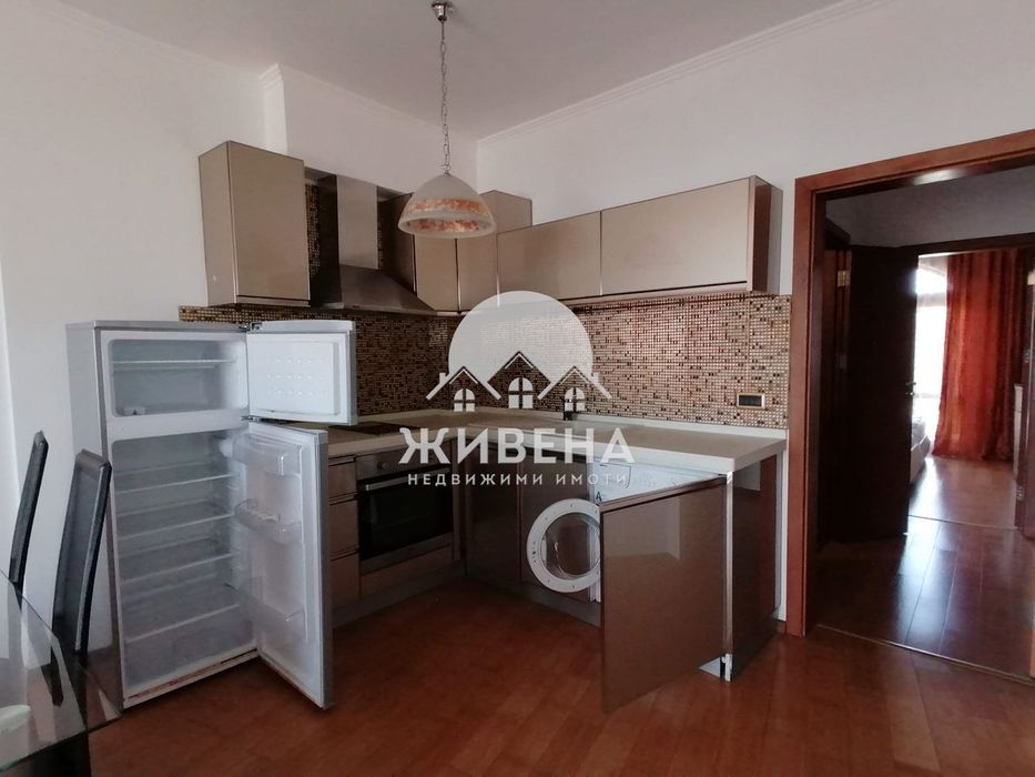 Дава се под наем Тристаен апартамент в к.к. Св.Св. Константин и Елена - 120 кв.м за 947.58 € - Снимка #3