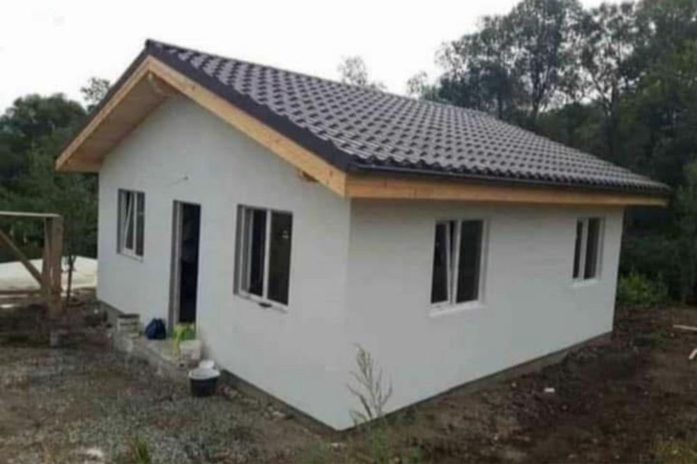 Vând casă din panouri sandwich