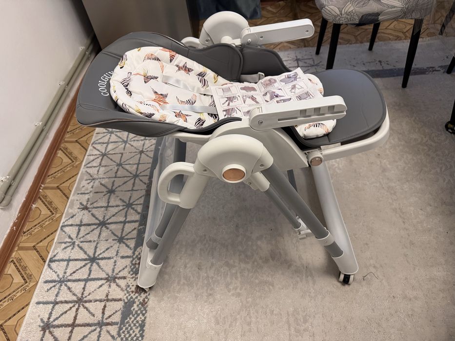 Стул для кормления младенца