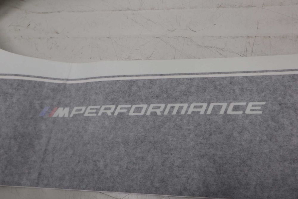 Оригинални M Performance лепенки за праг БМВ М5 Ф90 БМВ 5 Г30 Г31 М Пърформънс | BMW M5 F90 BMW 5 G30 G31