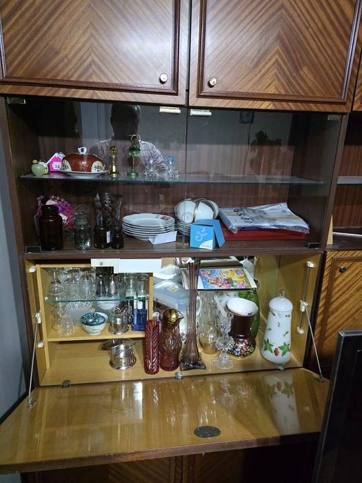 Продам шкаф за 10000 тенге.