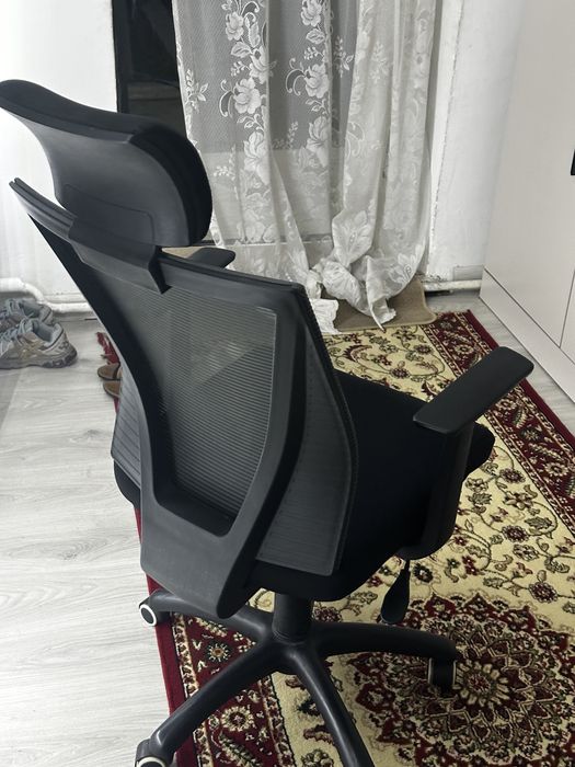 Продаётся офисное кресло