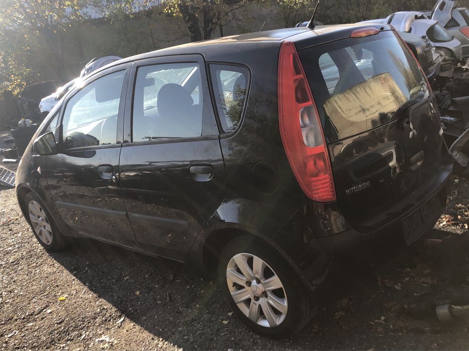 Mitsubishi colt 1.1 и 1.3 i на части