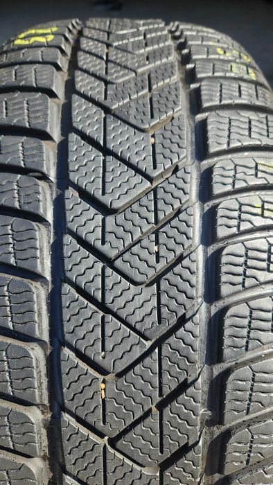 235/50 R19 • Iarna • Pirelli Scorpion Winter elect 103H | 4 buc | DOT 2023 | Pret/buc