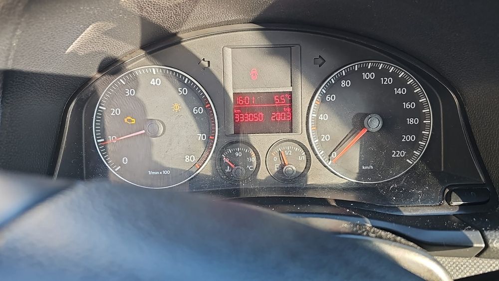 Piese Vw Golf 5 1.4 benzina motor cutie faruri uși