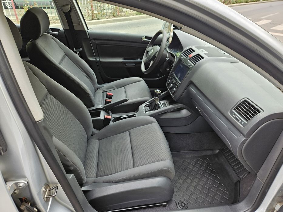 Vând Vw Golf 5 1.9 Tdi 105 cp