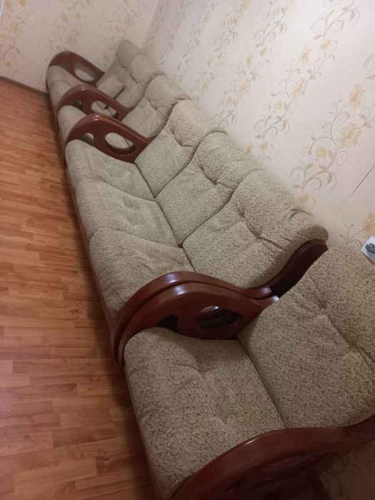 Mehmonlar uchun mebel