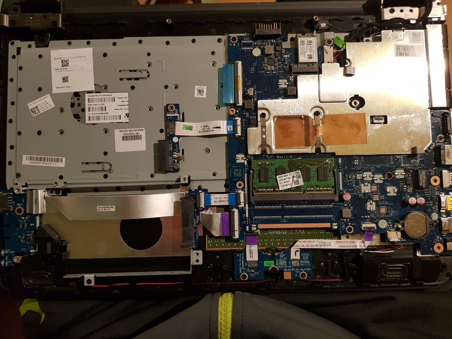 Лаптоп HP 250 G4 на части