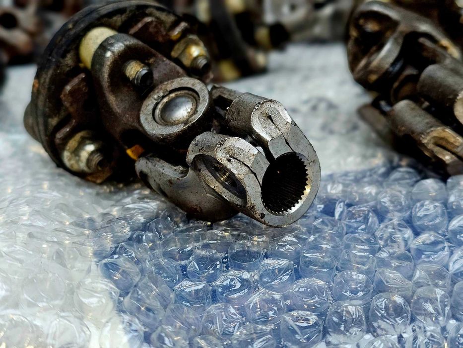 Рулевой карданчик RX300