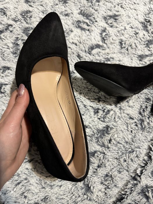 Pantofi cu toc patrat