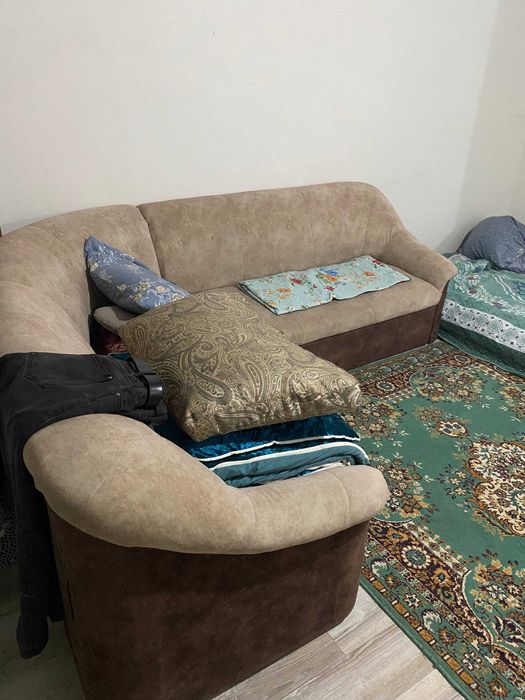 Продам диван угловой