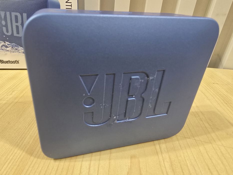Блутут колонка JBL GO Essential Синя
