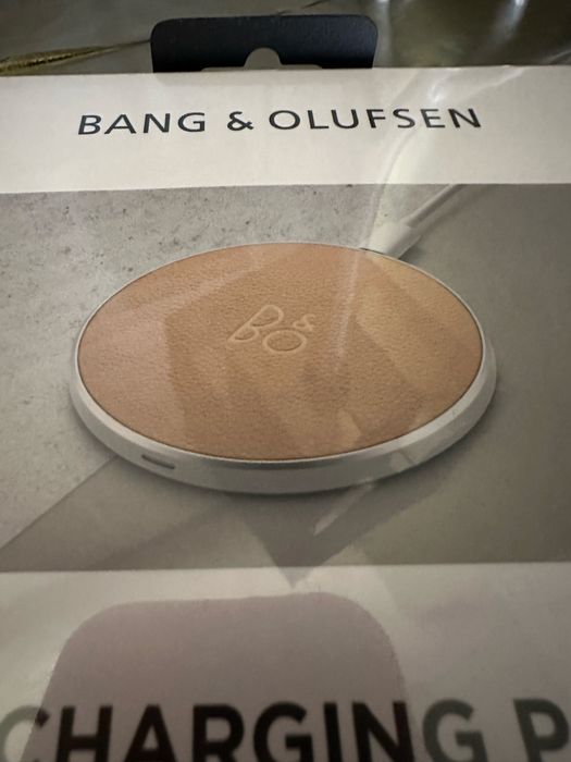 Bang & Olufsen безжично зарядно