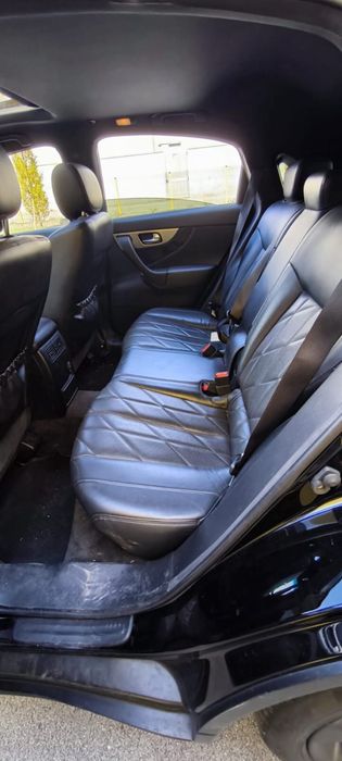 На части! Infiniti QX70 3.0D V9X Инфинити