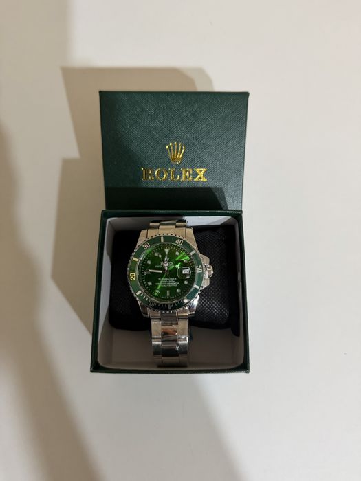 Ceas bărbătesc stil Submariner, cadran verde, brățară argintie – nou