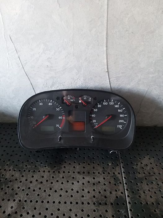 Ceasuri bord benzina vw golf 4 1j 1j0920826