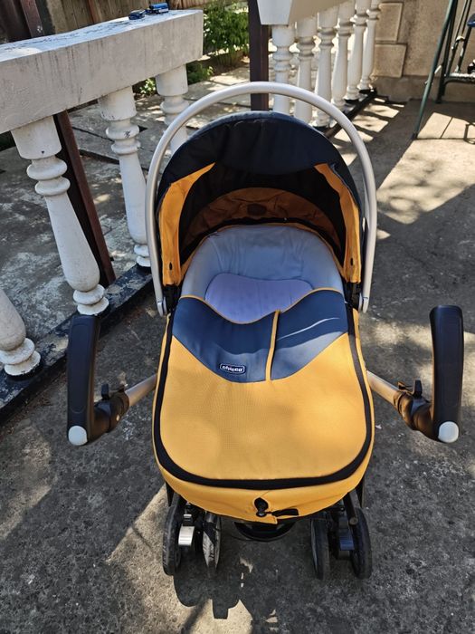 Cărucior Chicco 3 in 1