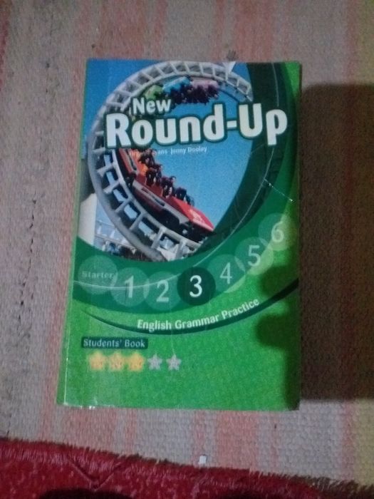 Ingliz tili kitoblar sotiladi eski ishlatilgan taxshi saqlangan