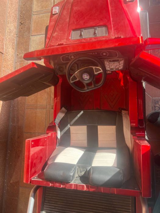 Детский электромобили красный гелик