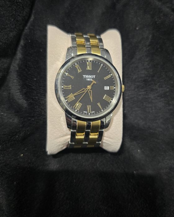 Продам кварцевые часы от Tissot