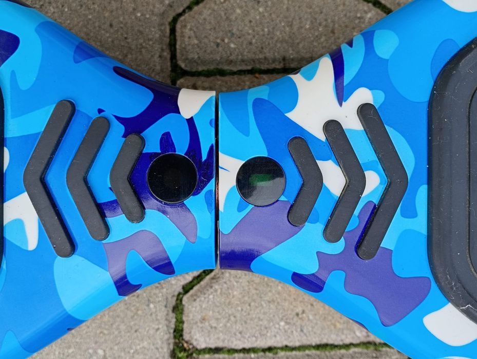 Hoverboard 700w stare foarte bună și husa de purtat.