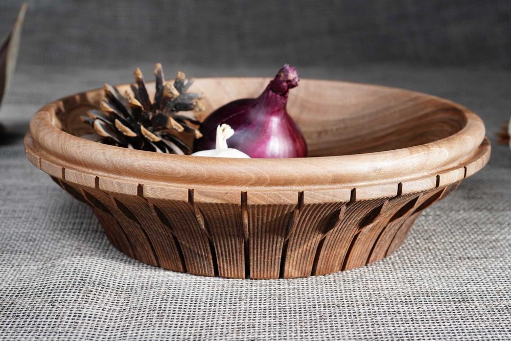 Дървена купа  от масивна дървесина орех