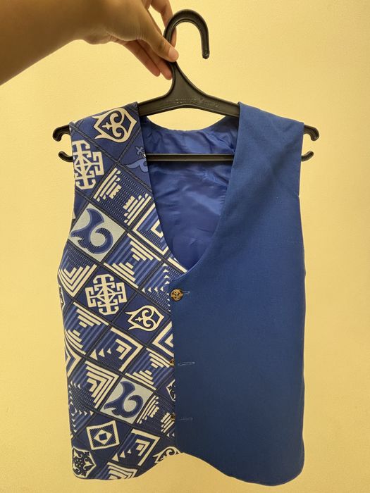 Подростковая нарядная одежда (комплектом)