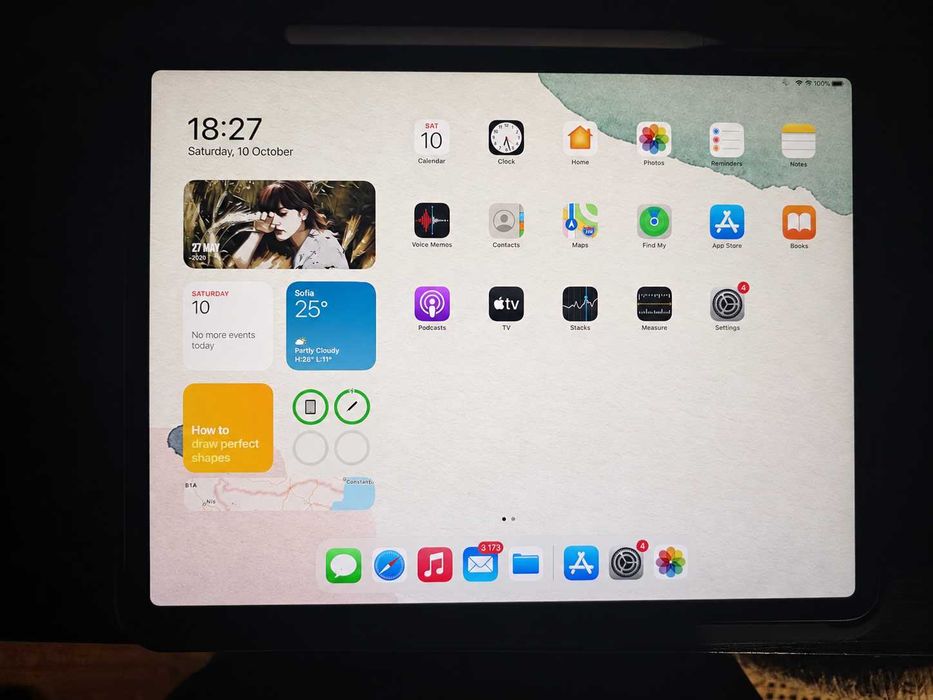 Apple iPad Pro 12.9 (3rd Gen) + писалка + клавиатура