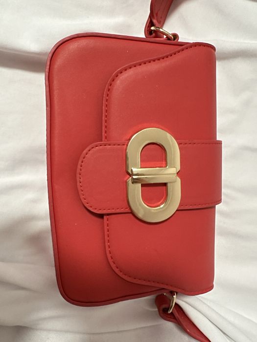 Цикламена малка чанта