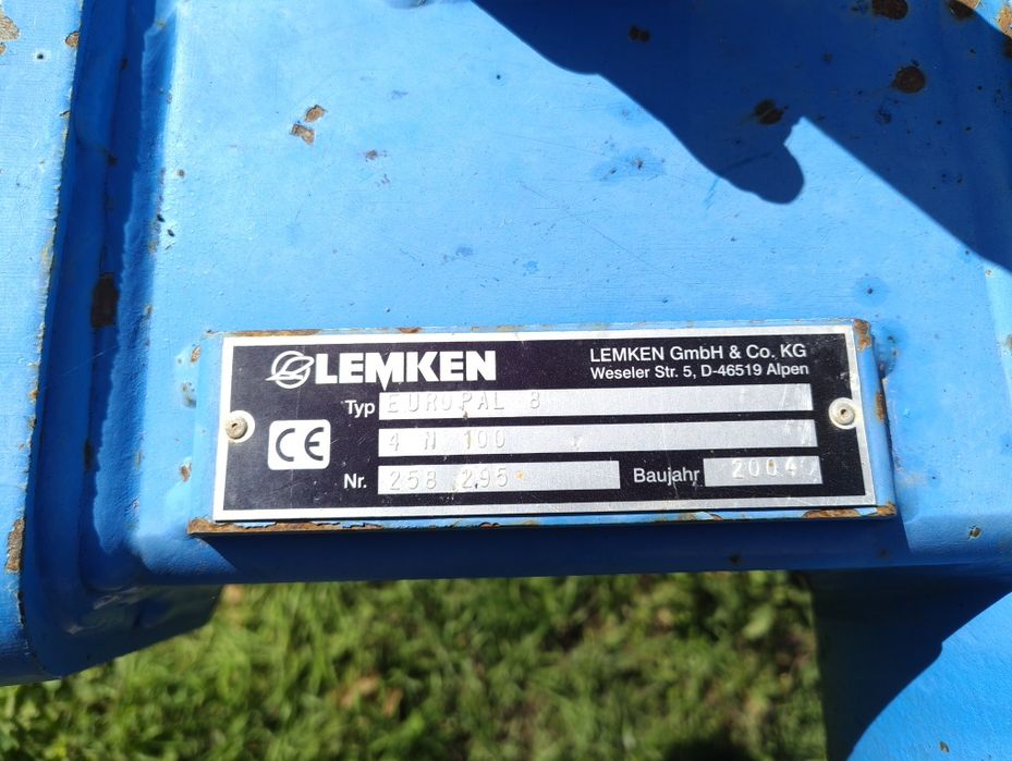 Vând plug lemken europal 8
