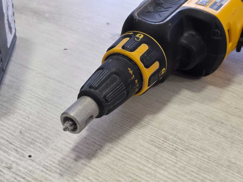 DeWALT DCF620 + батерия DeWALT DCB184 18V 5.0Ah – винтоверт за гипсокартон