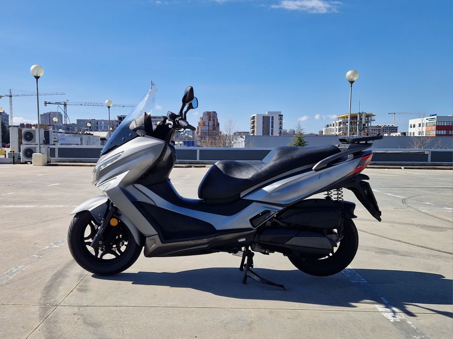 Kymco X town 300
